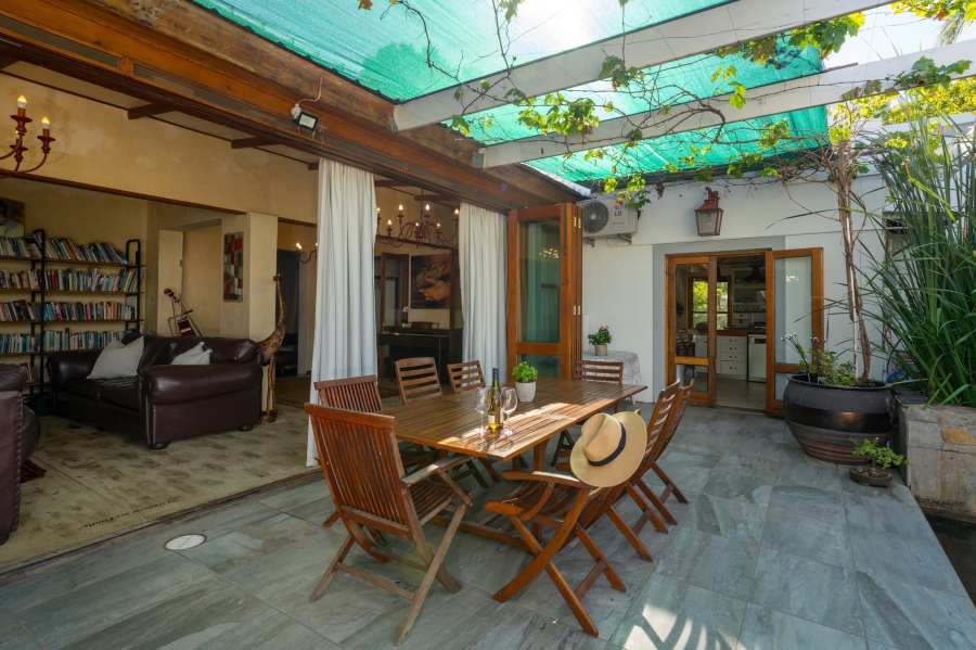 5 Bedroom Property for Sale in Langerug Western Cape